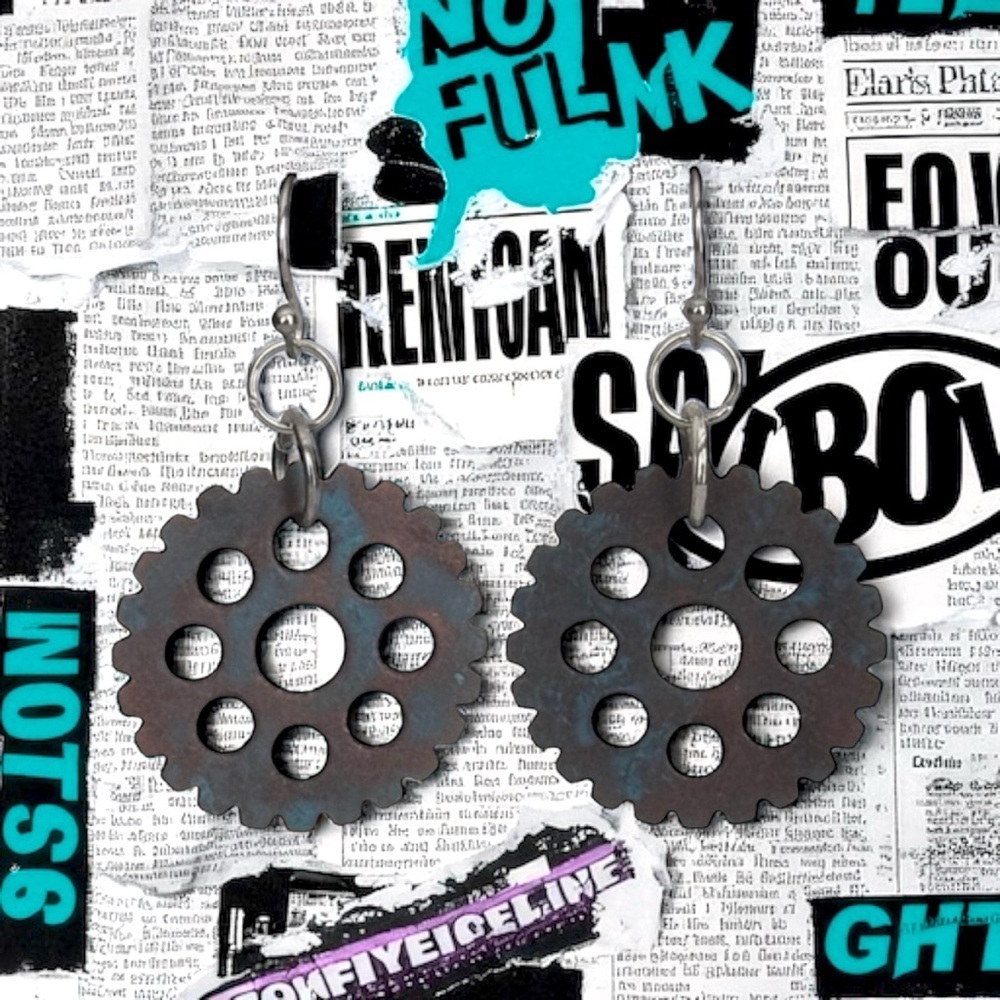 5 For $25💫Steampunk Gears Dangles Earrings